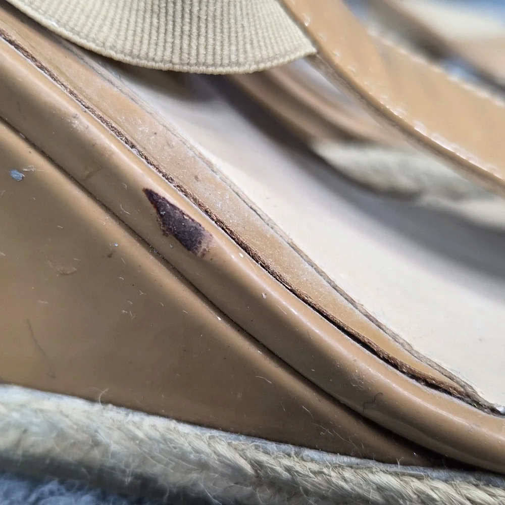 Fendi Carioca‎ Tan Patent Leather Espadrille Wedge Sandal Old Money 38.5 8.5